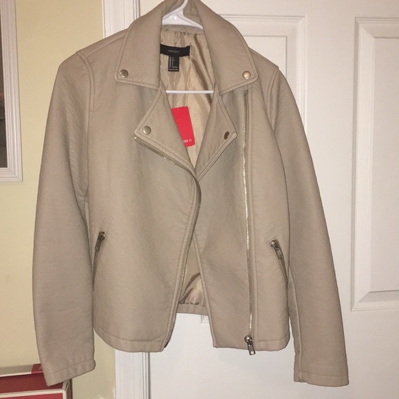 Forever 21 Jackets & Blazers - 🌸3 for $35🌸 NWT FOREVER 21 FAUX MOTO JACKET